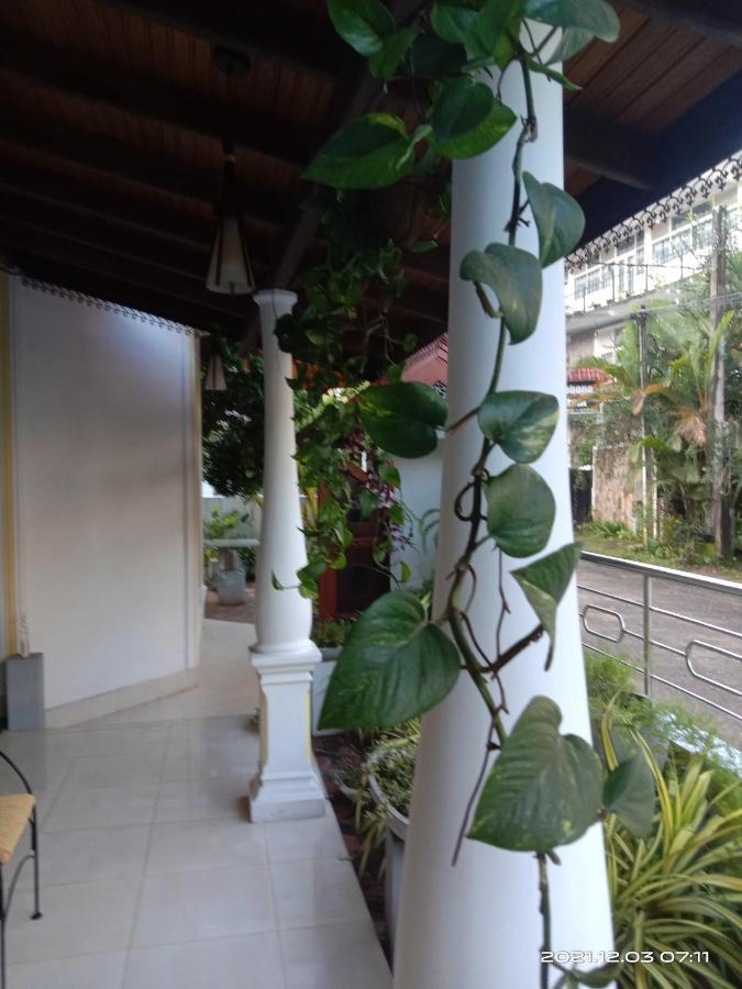 White House Ella Hotel ภายนอก รูปภาพ